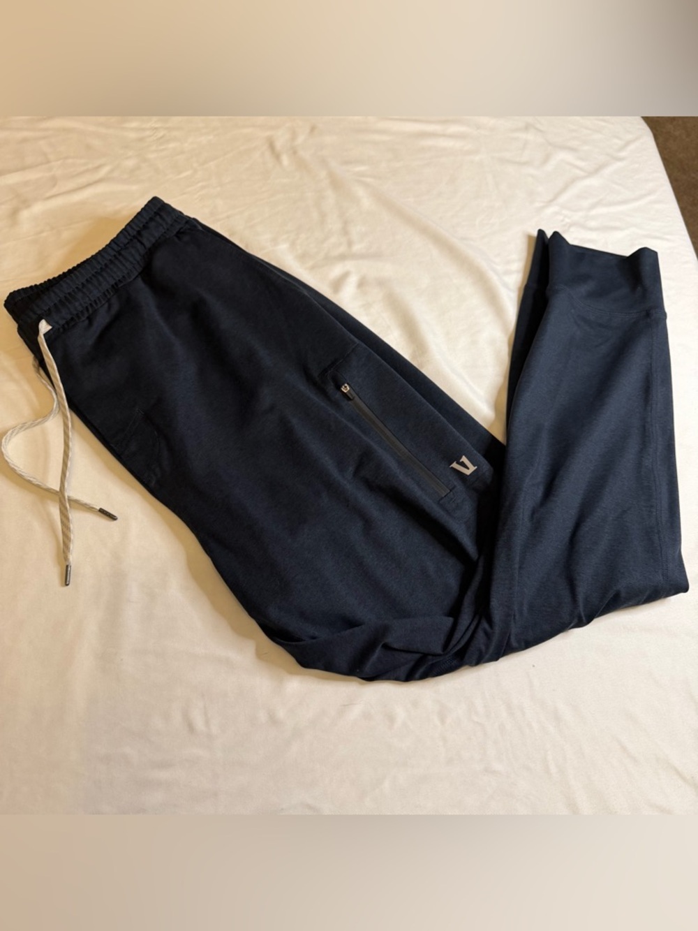 Vuori Sunday Performance Jogger Pants Navy Athletic Drawstring Lounge Men’s M